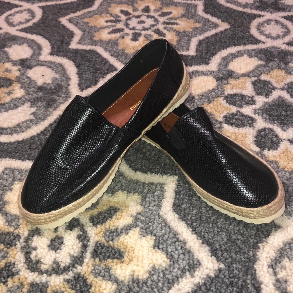 Electric karma slip on shoe size 7